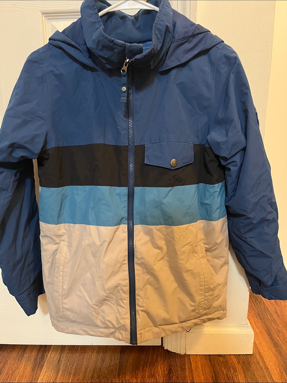 Burton Children's Colorblock Snowboarding Jacket in Blue, Black & Cream